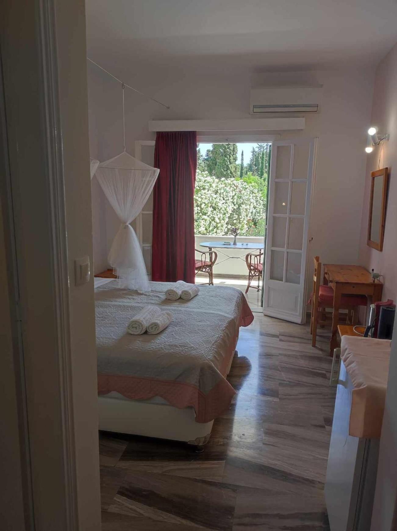 Marianna House Hotel Agios Georgios Pagon Ngoại thất bức ảnh